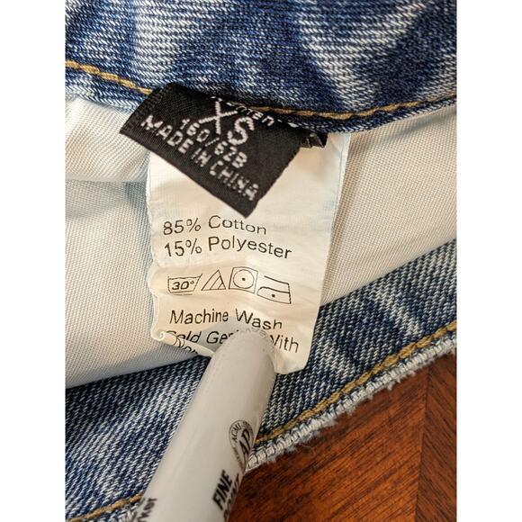 Shein Distressed Jean Shorts XS Women Light Wash Raw Hem High Rise Ripped Denim - Picture 4 of 9